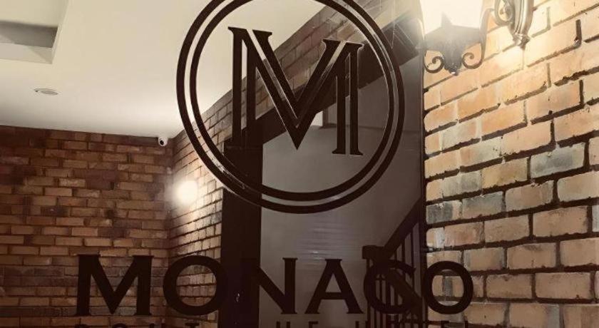 Monaco Boutique Hotel Sadong Jaya Kota Kinabalu Luaran gambar