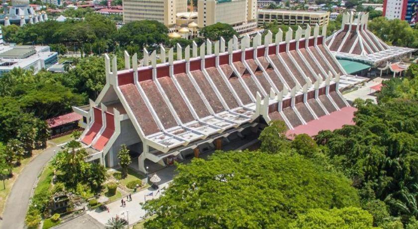 Monaco Boutique Hotel Sadong Jaya Kota Kinabalu Luaran gambar