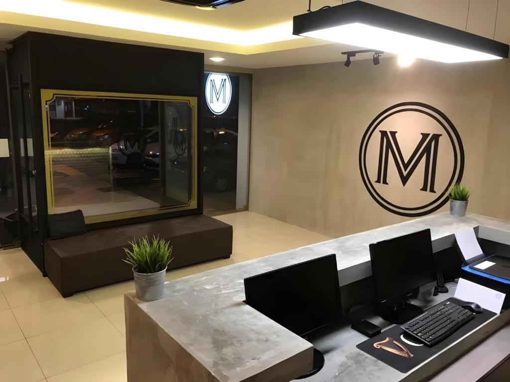 Monaco Boutique Hotel Sadong Jaya Kota Kinabalu Luaran gambar